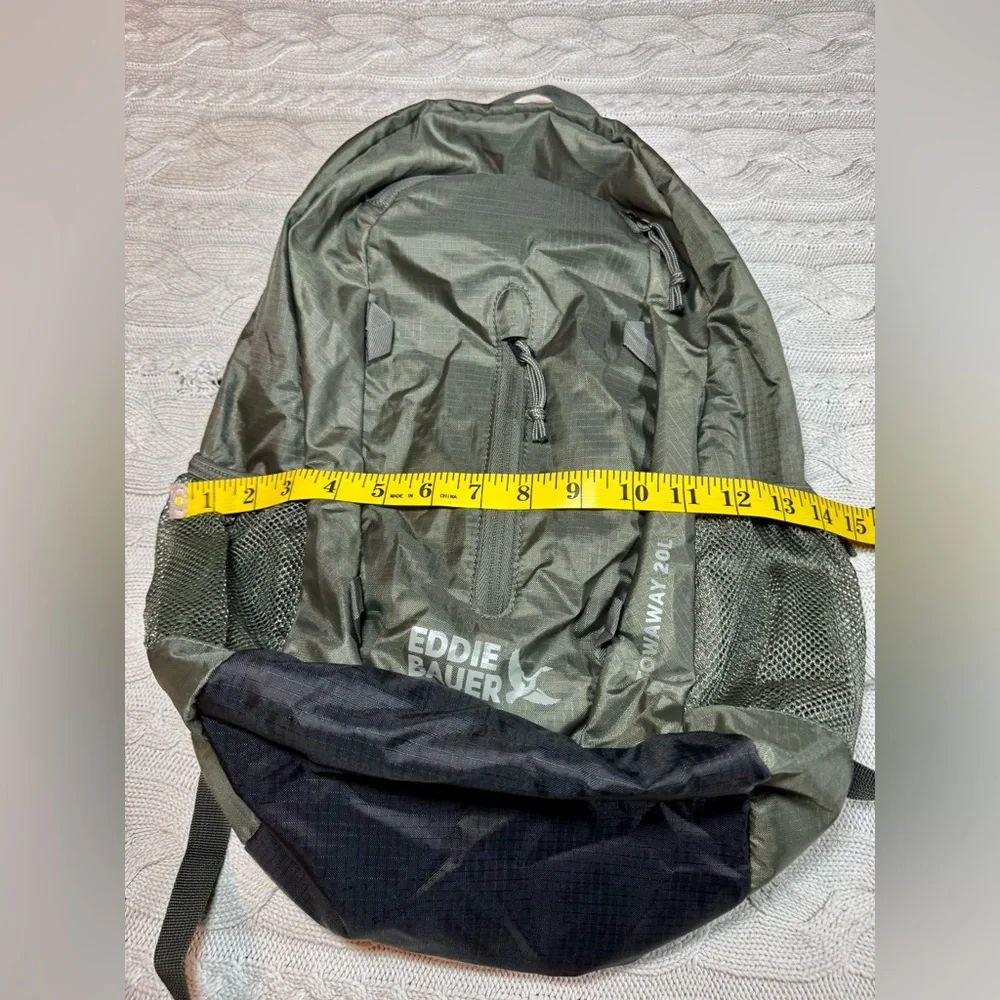 Eddie Bauer Green 20L Lightweight Stowaway Packable Spruce Green Backpack - Picture 11 of 16